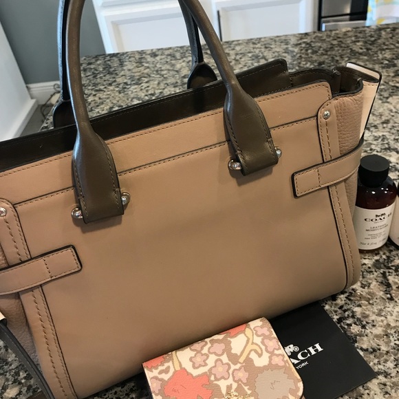 Authentic Coach purse AND Wallet - Picture 4 of 4